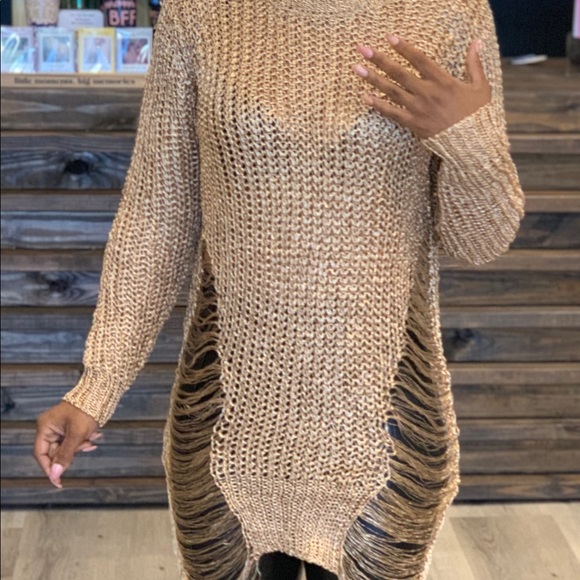 Tops - 🚨SALE🛍Rose Gold Multi Functionally Top